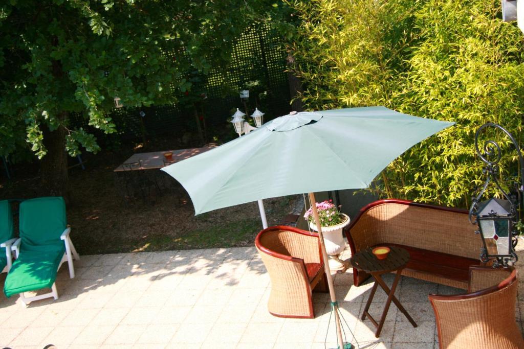 Bed and Breakfast Les Hibiscus Maisons-Laffitte Exterior foto